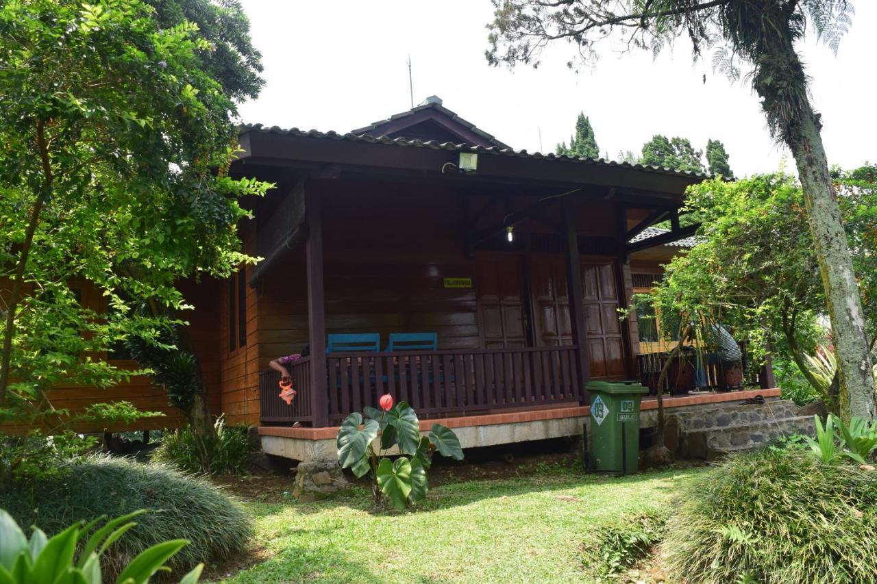Tenjolaya Park Villa Bogor