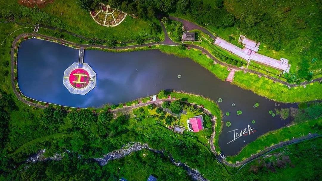 Villa Tenjolaya Park *
